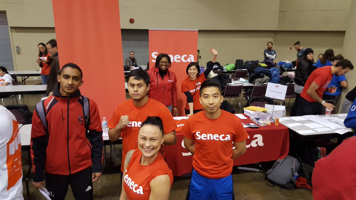 SenecaCampaign's tweet photo. #TeamSeneca is excited! Climbers were here as early as 6 am! More to Come! #SenecaUW https://t.co/ExdszY83Fq