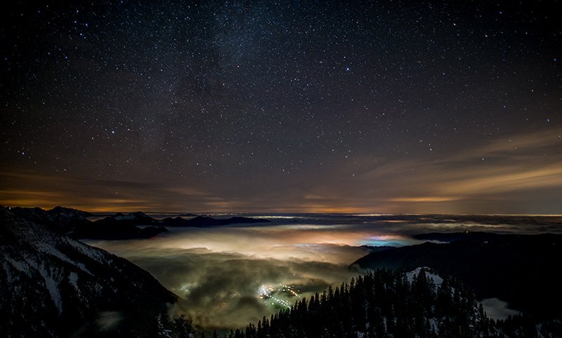 vr_easy's tweet image. A beauty taken by our photographer Thomas. High fog @Alpenregion 
#NaturePhotography #Tegernsee #mountains #photography