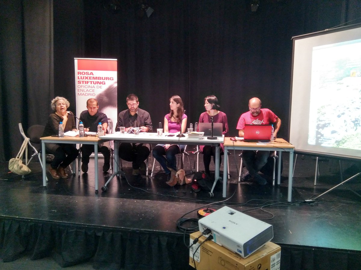 pjimfer's tweet photo. Segunda mesa en #EncuentroActivistas de #BCNStopCETA planteando alternativas a los acuerdos comerciales neoliberales @NOalTTIP @CATnoalTTIP https://t.co/cAiUY7WJg8