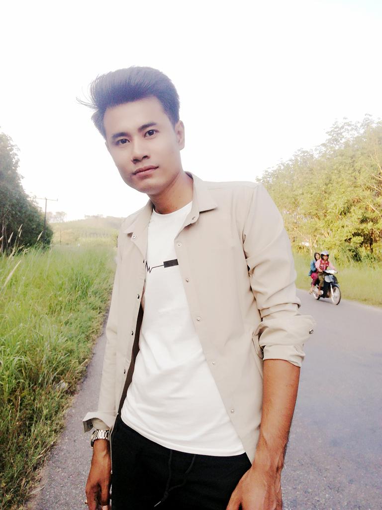 MinnLatt2's tweet photo. အ​ေပအ​ေတ​ေလး ကို ခ်စ္​လား https://t.co/SLbvJAvacz