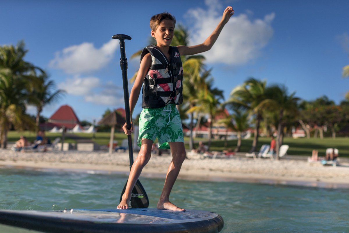 A #SainteLuce, il n'y a pas que le farniente. Découvrez nos stages de #flyboard, #paddle, #plongee et #jetski 🤣💦 bit.ly/VillageSteLuce