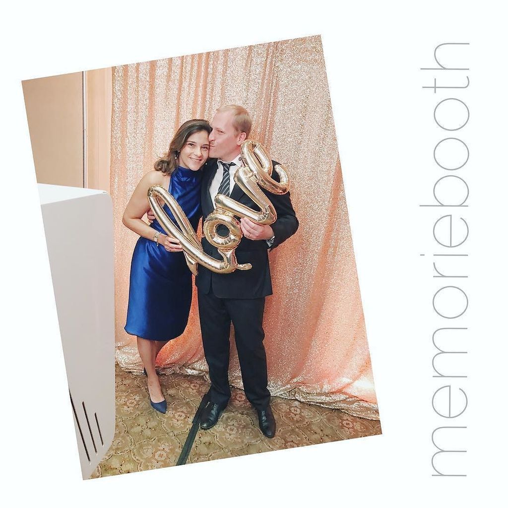 memoriebooth's tweet photo. All you need is love ❤️ #memoriebooth https://t.co/ZDqgXMfTu1 https://t.co/OItJYauIRF
