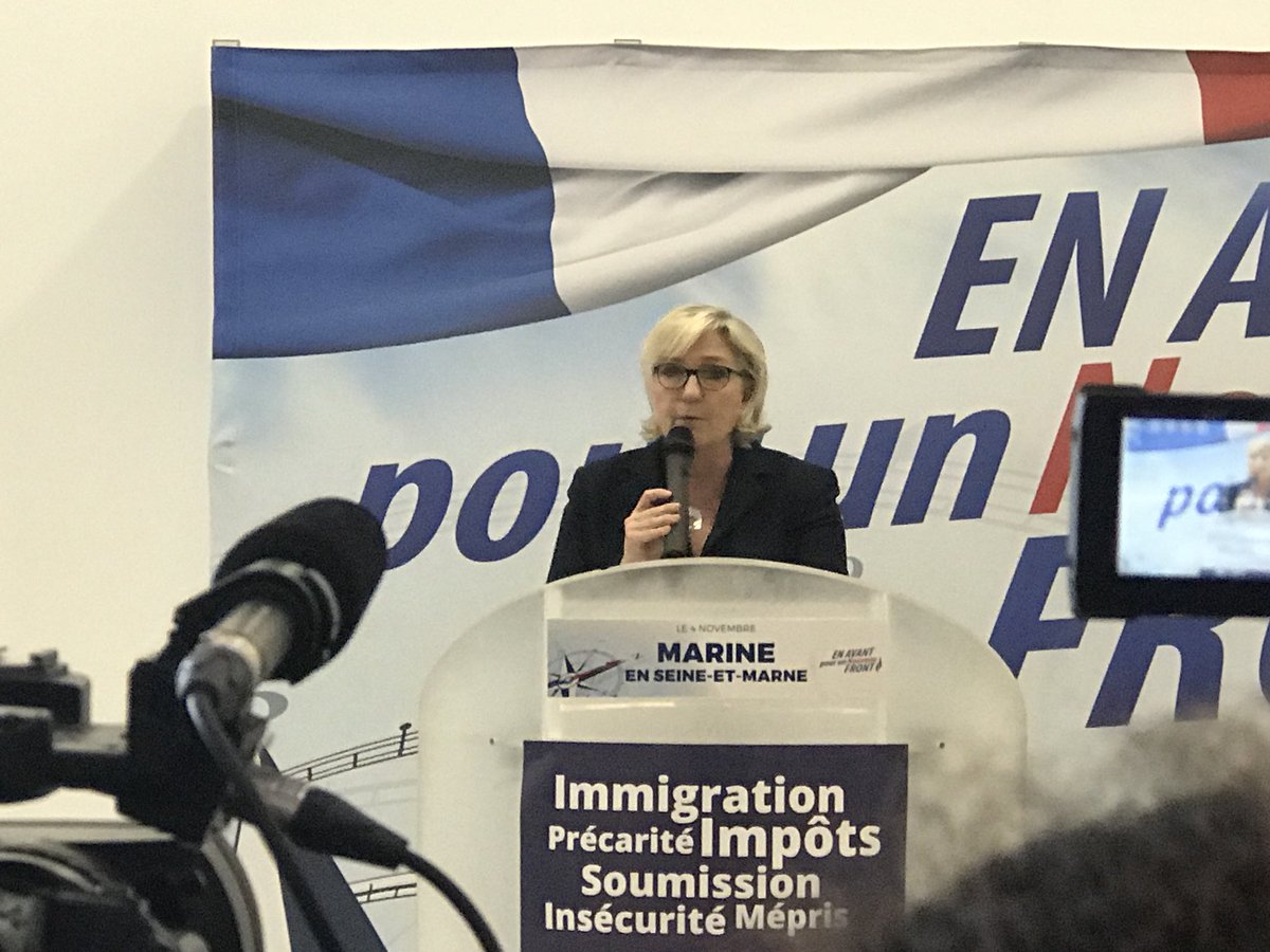 RNational_92's tweet photo. Présence très massive des militants &amp; sympathisants du #FN &amp; du #FN92 avec @MLP_officiel pour un Nouveau Front!
#CongrésFN https://t.co/Dt4Q7JbzuR