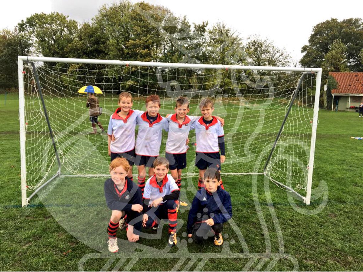 ThomassFulham's tweet photo. Well done to our Year 5 team who braved soggy conditions in today’s Thomas’s Football Tournament, making the quarter finals! #TFFootbal https://t.co/t1ulj687rY