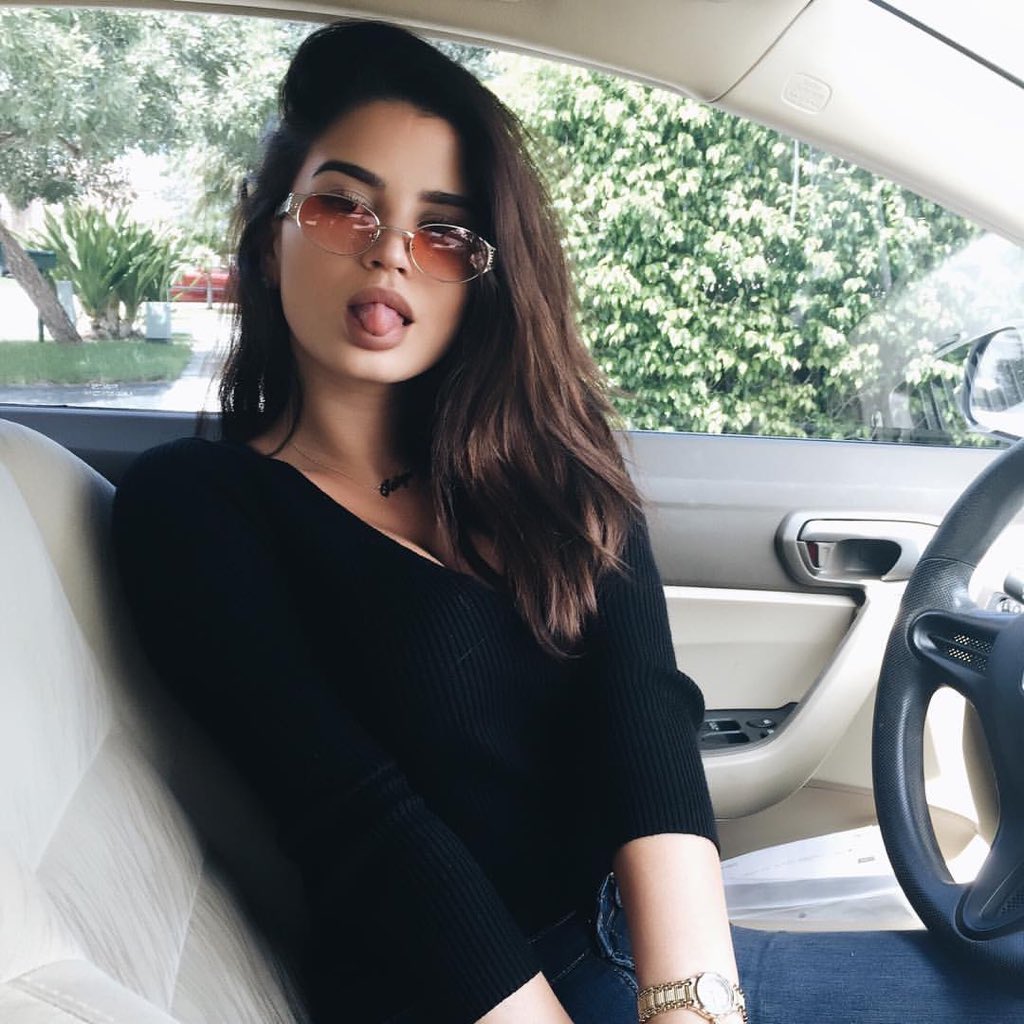 🌻✨ (@itsyashawty) on Twitter photo 