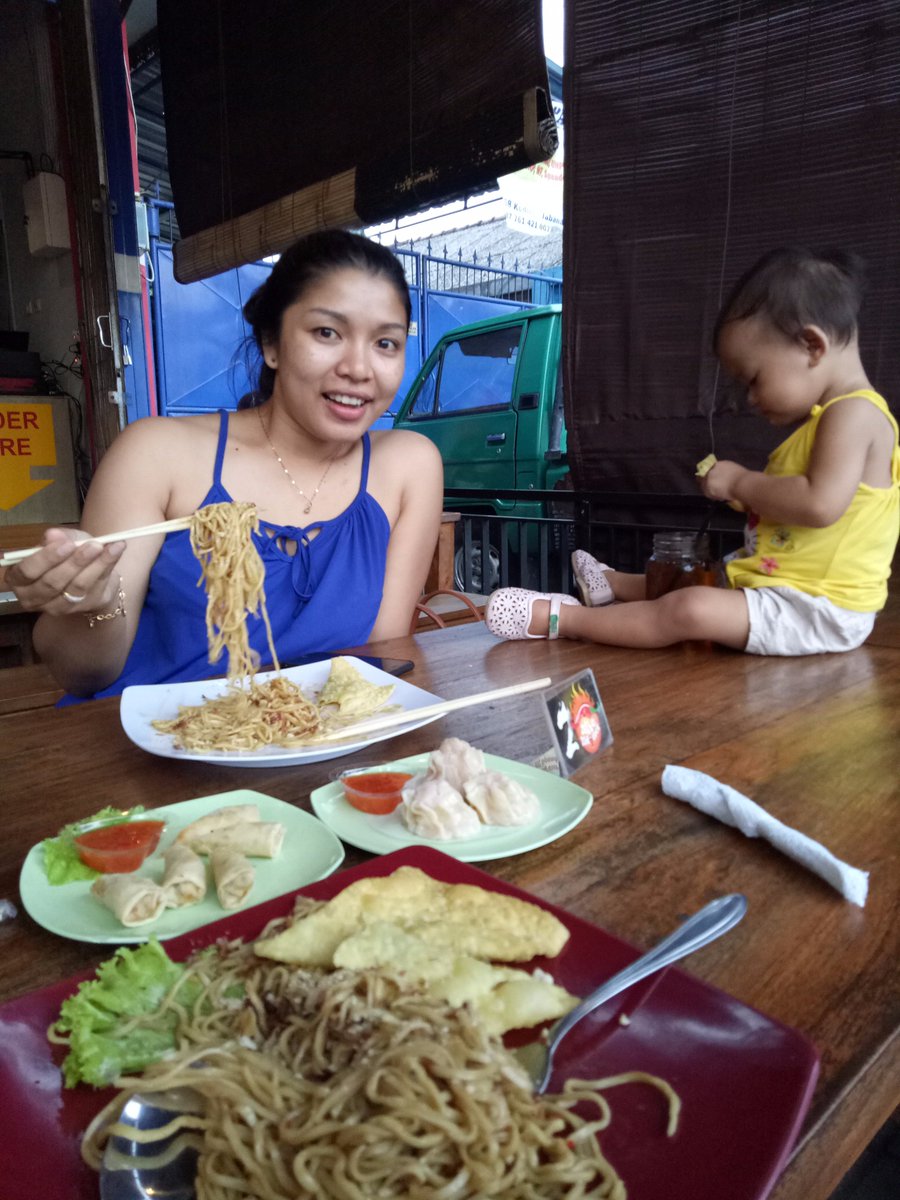 tqila13's tweet photo. Mie Ndower - Tabanan
https://t.co/EZToVF3RiP
#CheapAndNice #CheapFood #HotSpot #KulinerTabanan #MieNdower #TempatNongkrongHits https://t.co/PyDRpyZLK5