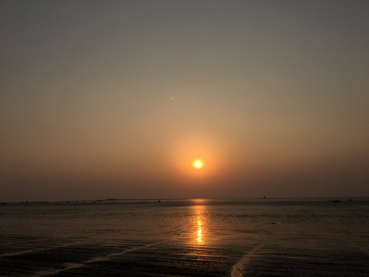 imcnrsk's tweet photo. #Pic20 / Reflection She Gives / 🏖 #SunsetAddict https://t.co/nib7k4hOdT