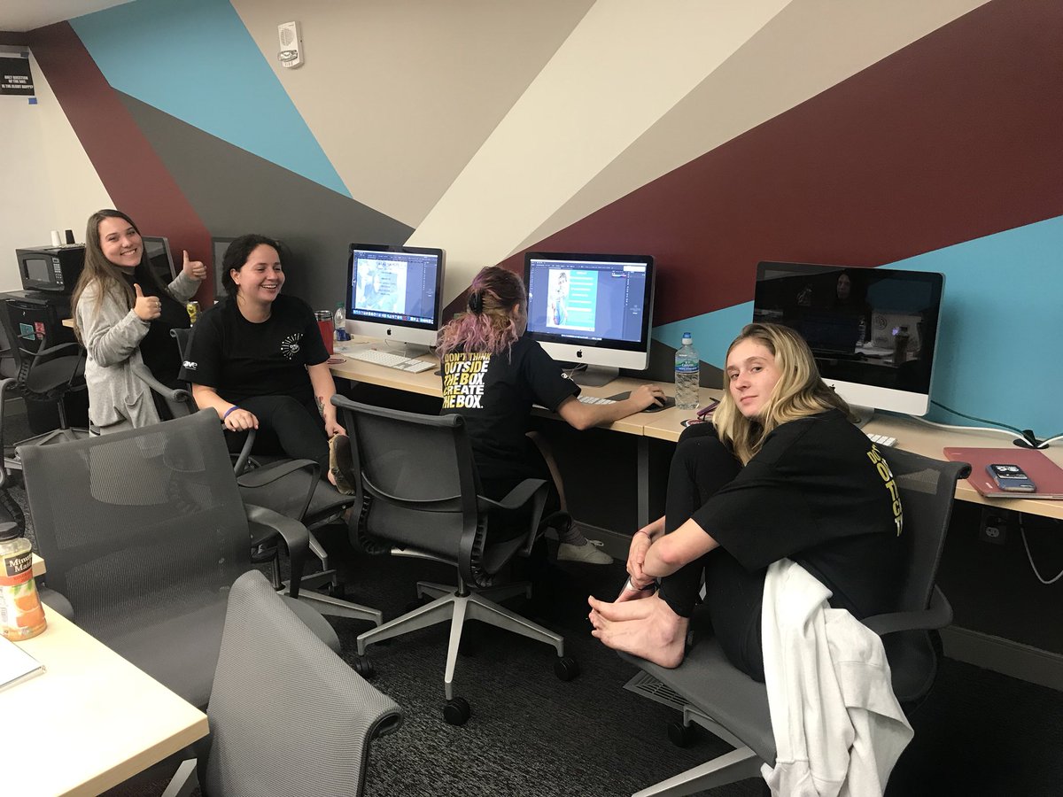 CreateAthonUSC's tweet photo. It’s almost 9am and the SC HIV & AIDS Task Force team is tired but “powering through the low morale.” #CreateAthonUSC2017 https://t.co/ZrFXQH1w1s
