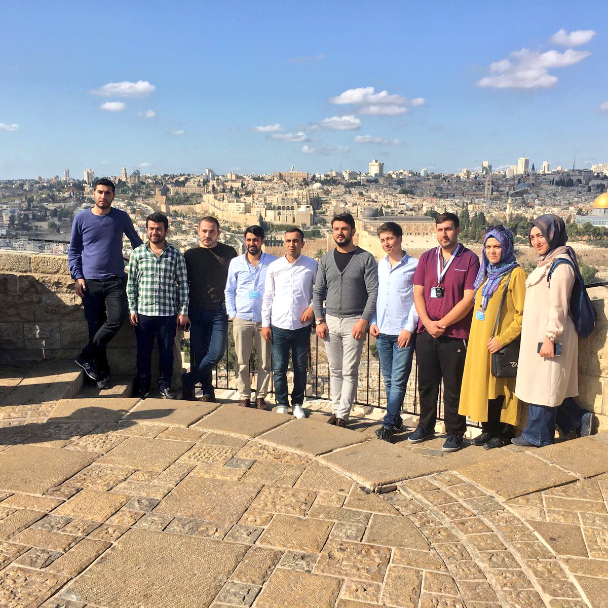 tahirktkcolu's tweet photo. Medeniyetlerin başkenti kadim şehir KUDÜS ve Mescid-i Aksa Ziyaretlerimizi İl Başkanımız @kurtcancelebi Öncülüğünde Tamamladık.Mübarek Olsun https://t.co/d7aVbWhefu