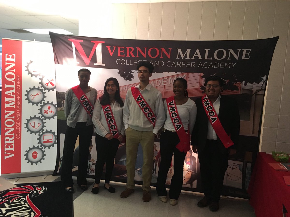 VernonMaloneCCA's tweet photo. Ready to meet our future students!
#VMStrong
@wcpssmagnets
@WCPSS https://t.co/q1iSzdH0Lp