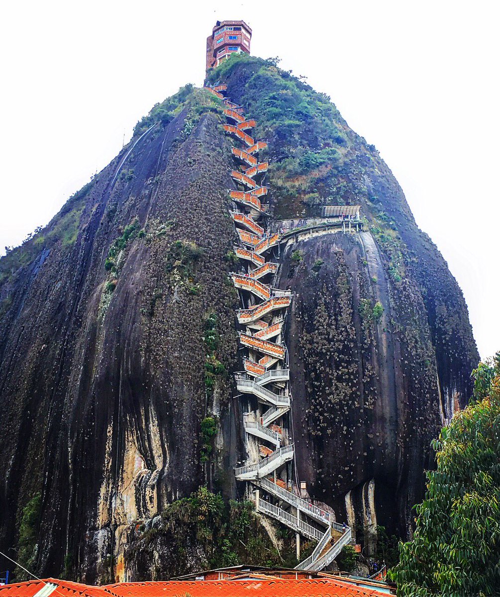 KaraHoon's tweet photo. Climbing up #Colombia’s biggest rock! 🇨🇴 https://t.co/tpE2r3pNSu