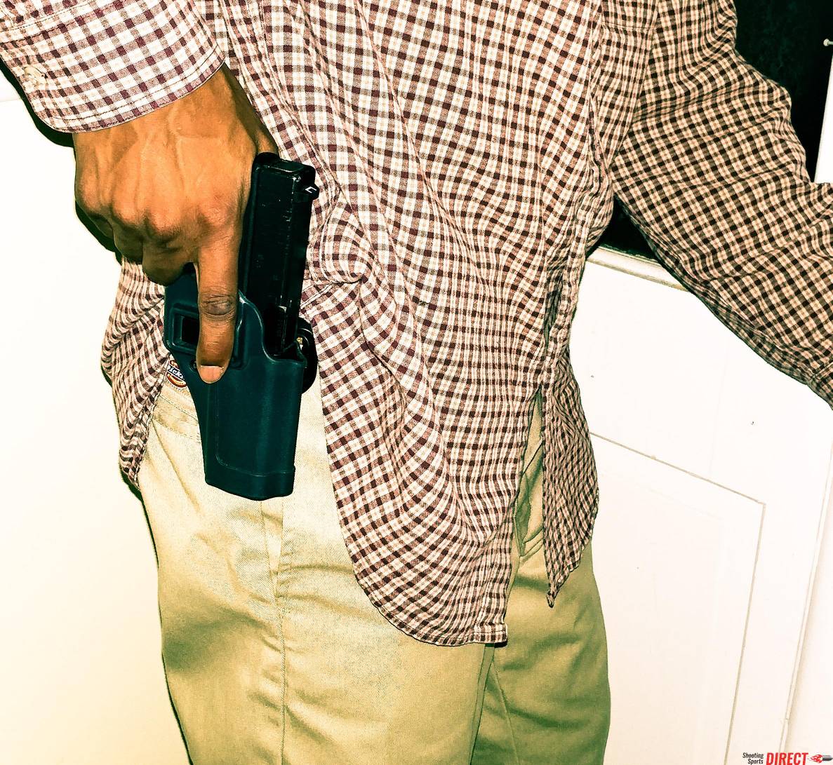 ShootingDirect's tweet photo. Keep yourself protected #selfdefense #homedefense #edc #glock19 #blackhawkserpa https://t.co/lDydTfblUV