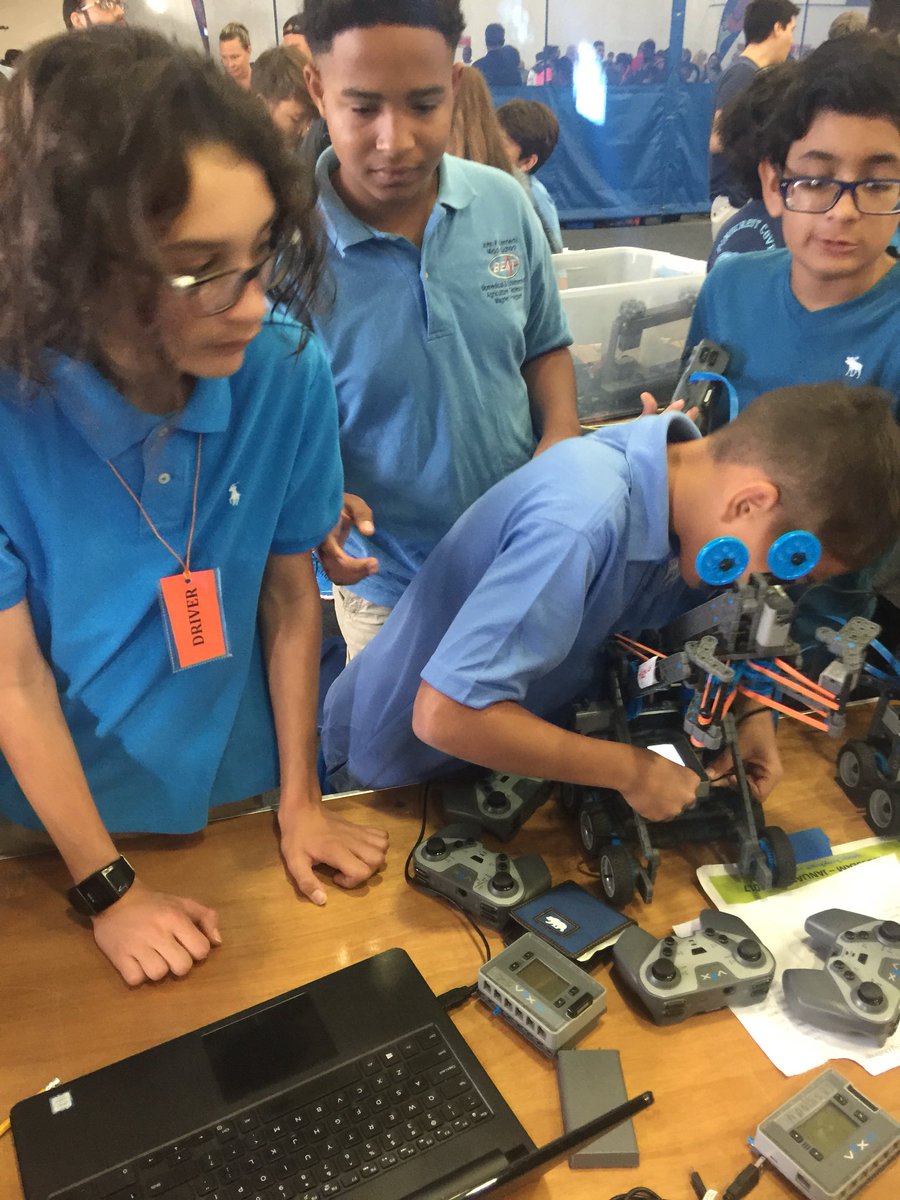 LibniSimons's tweet photo. @MDCPSSTEAM @MDCPS @JFK_Middle Phew close call!!  These kids are fantastic!!!! #makingitwork #trueteam #itsalive https://t.co/KNXxxPlctD