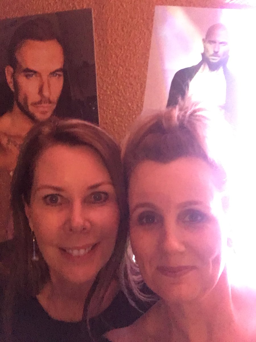 MGirl73's tweet photo. @mattgoss @LukeGoss #aussiebrosette #BrosBurdekinBashBaby - woo hoo! 😘 https://t.co/PjgFmghyR3