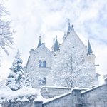 雪化粧を施されたノイシュバンシュタイン城の美しさはもはやプライスレスw