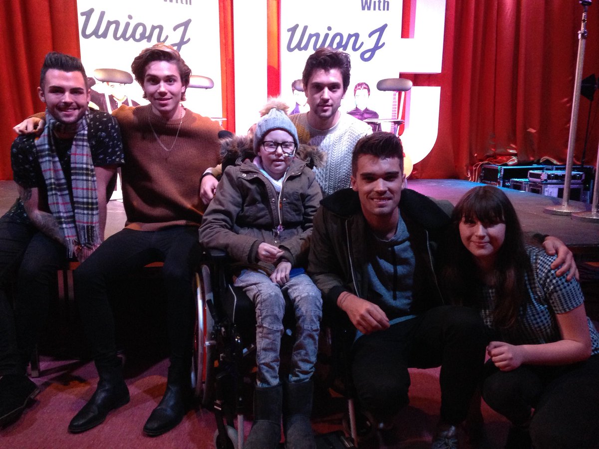ShelleyhugsUJ's tweet photo. 2 years ago today was the last time @JoshUJWorld &amp; Sophie saw each other. Best friends forever! Josh please tweet in memory of this 💙💙 https://t.co/h6KtPVsb9C