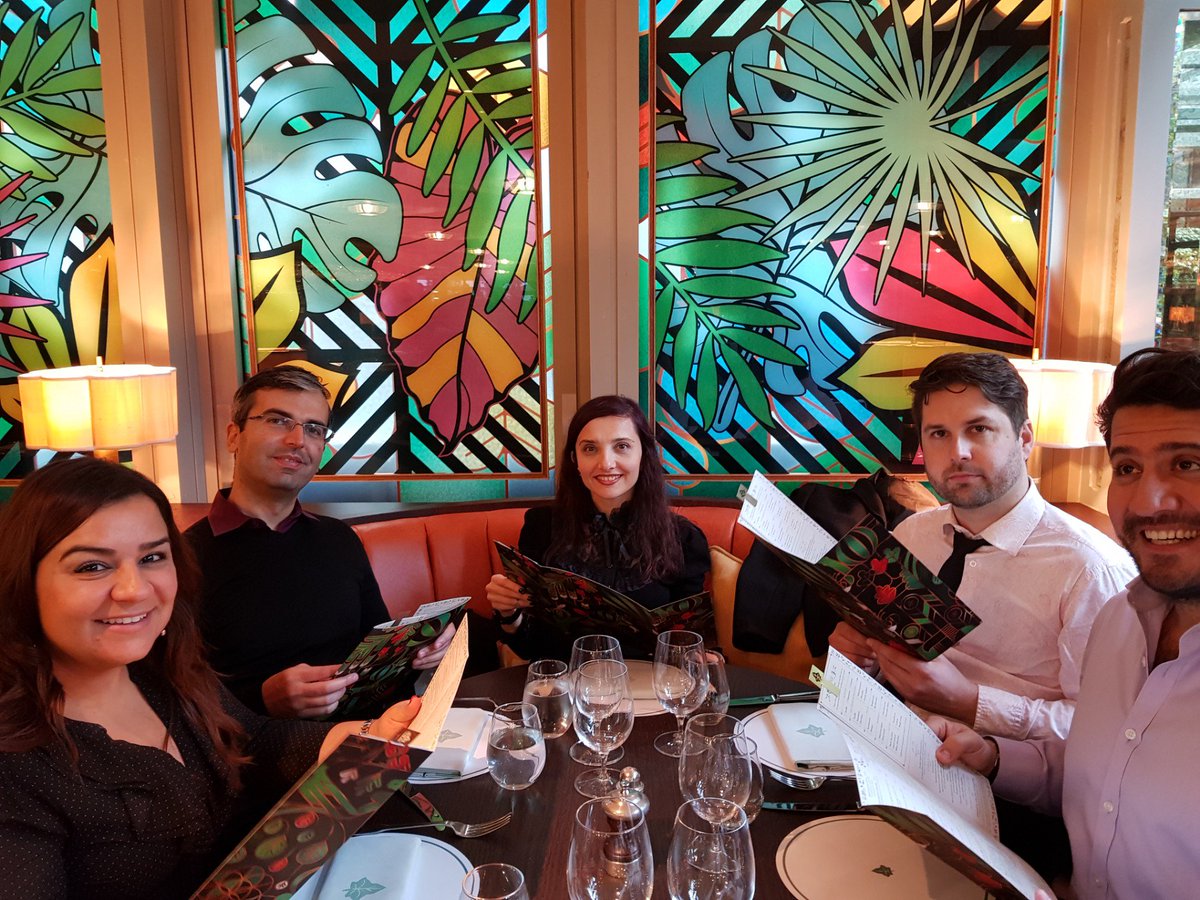MauroOrru's tweet photo. #graduationlunch #CIMGRADUATION (@ The Ivy City Garden in London) https://t.co/kLboBOOHJ6 https://t.co/YoAFFVZTe9