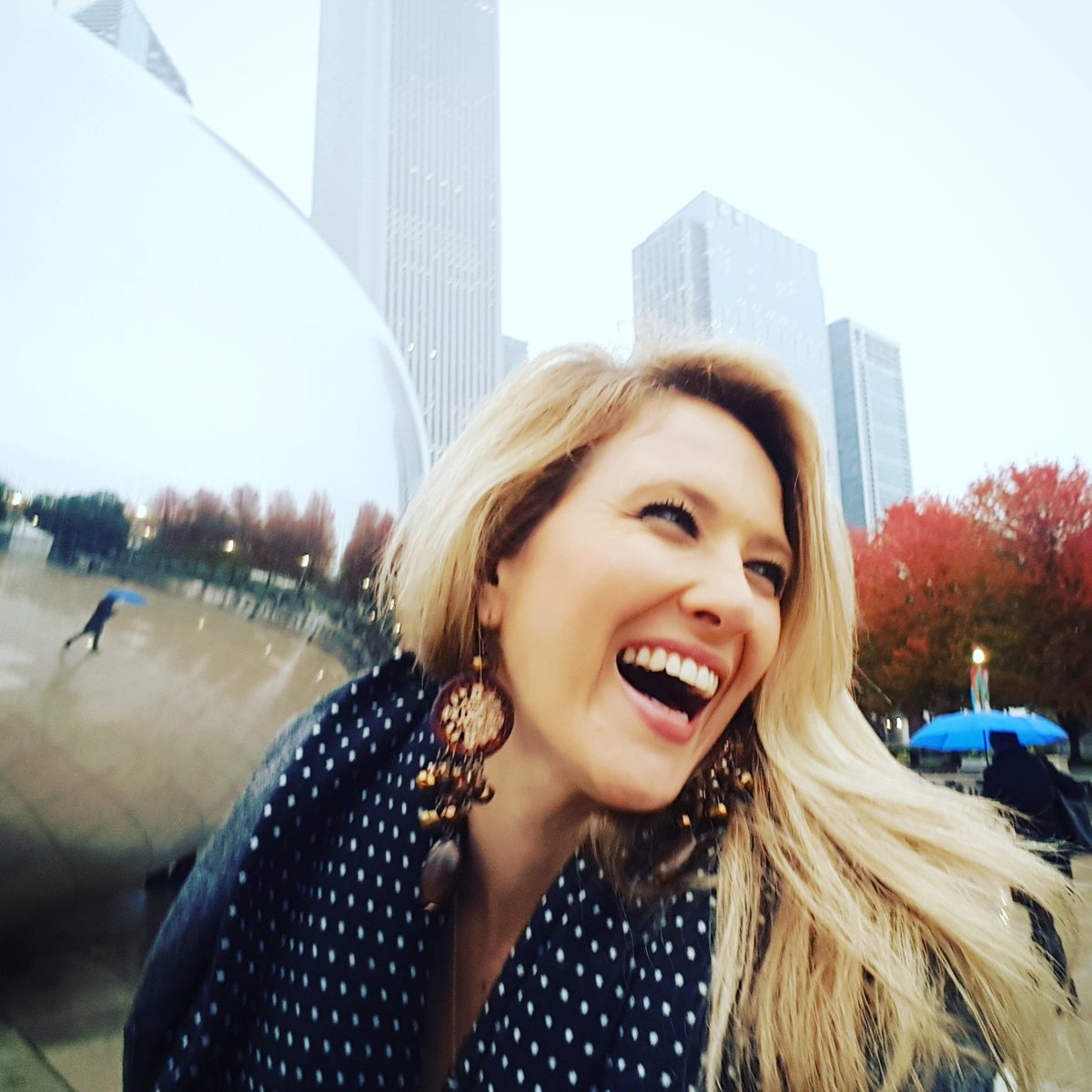 ChangeAgentSA's tweet photo. #Chicago #Cold #Rain #Adventure #TouristWeekend ☔ #CathDoesChicago 🚕 #PublicArt 😍 #VisitChicago https://t.co/g55HbXFNti