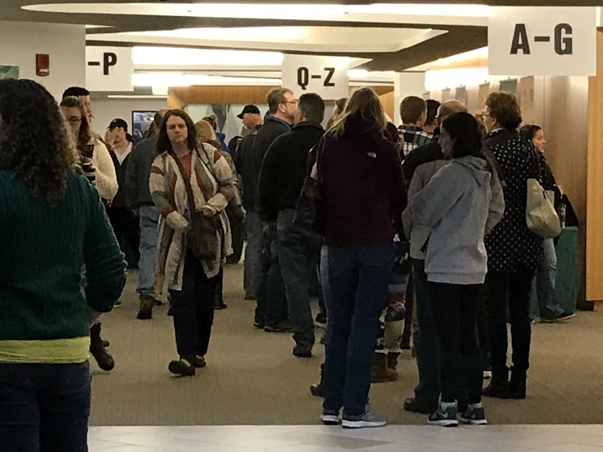dbertsos's tweet photo. 483 Future Raiders.
918 Future Raider Parents.
1 very sad dog because she can't go to college...
#RaiderOpenHouse @WrightState
#WrightNow https://t.co/7phRGcKkPK