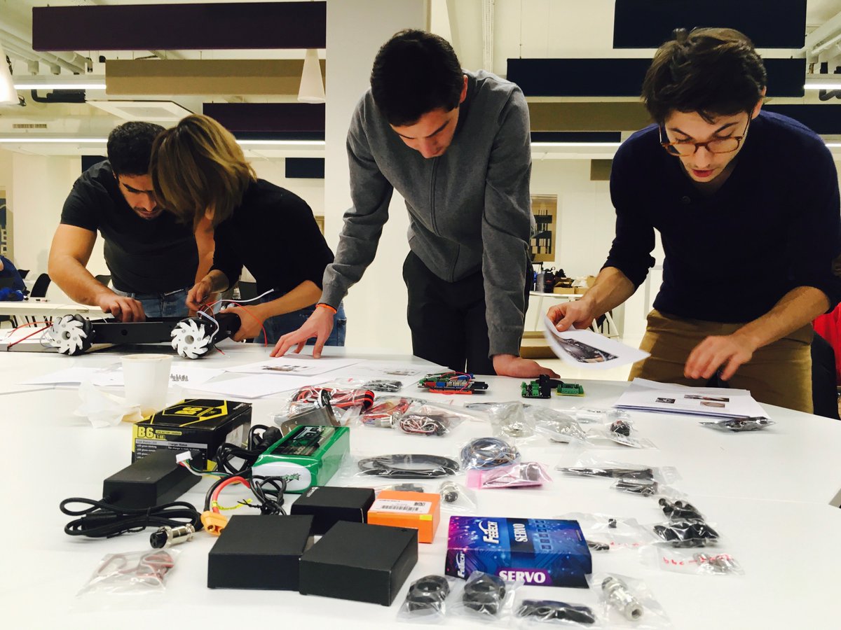 makerslab_'s tweet photo. #day4 dernière journée du #makersbootcamp @EMLYON Aujourd'hui on assemble Mario, notre robot de télé-présence à Ecully! A bientôt en visio ? https://t.co/ntKiRg9Vg4