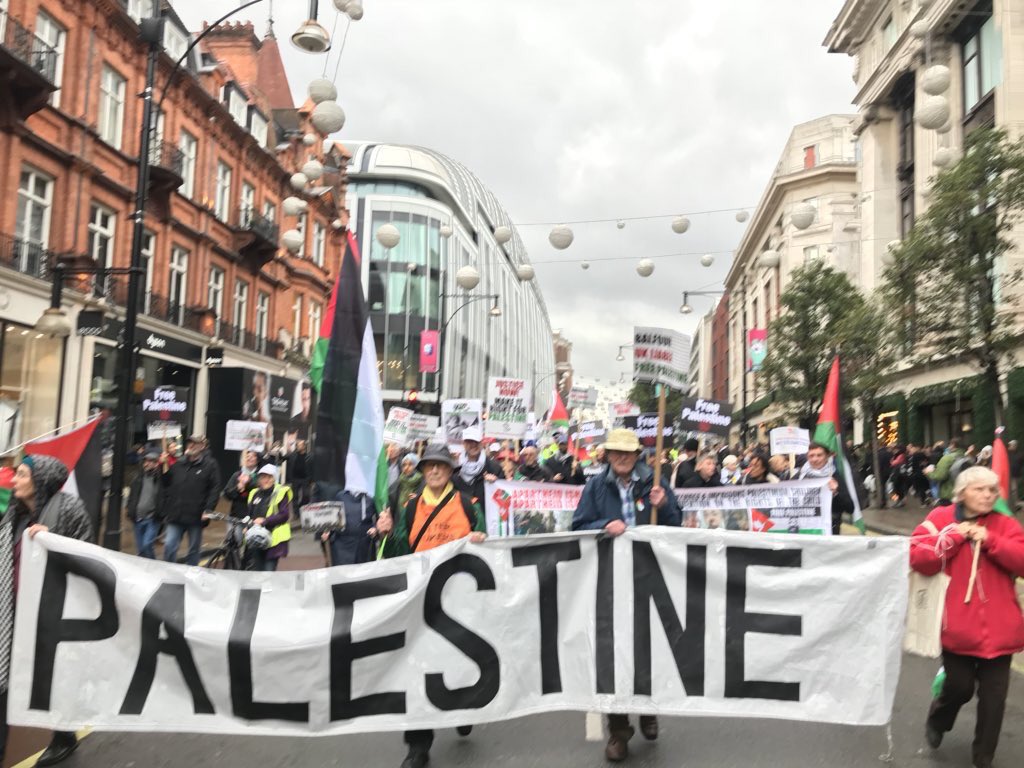 SocialistVoice's tweet photo. A fabulous turnout in London for Palestine.

Israel’s human rights abuses and aggression towards Palestine must be stopped.

#FreePalestine https://t.co/D64YXaQP8u