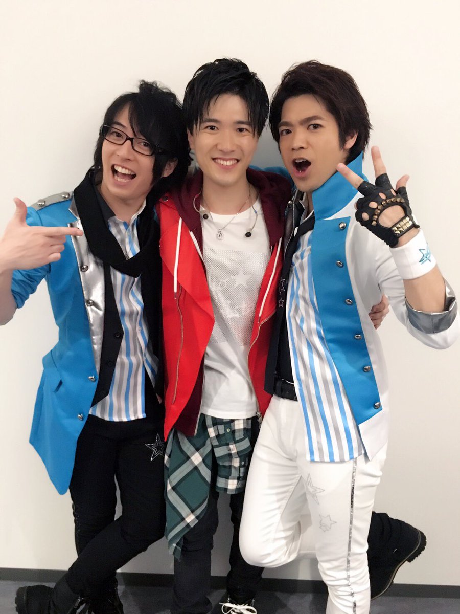 Twitter 上的 畠中祐 そしてそして なんとここに 8pの3人が笑笑 今年は8pでも歌えたり芝居したりで最高に楽しかったですね また同じステージで歌えるといいなぁ のがみんにはたすくとしょうやでだいぶ助けてもらいました 本当にありがとう T Co