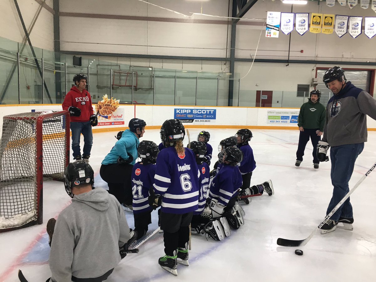 JonathanLang_RD's tweet photo. @RDPondHockey Timbit Rockets warming up before game with Timbit Storm #rdph https://t.co/X3AsF7cavx