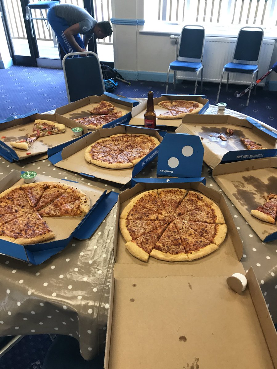 Lost 6-0 to <a href="/readinghc/">Reading Hockey Club</a> BUT Dominos as match teas so it’s all good

@HockeyTeas 

#whhc #bestmatchteas #pizzaeasesthepain #favouriteawaygame