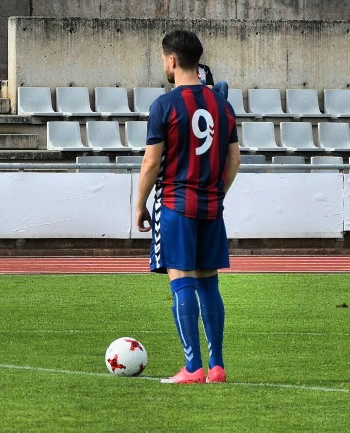 MuelaDani's tweet photo. Preparados para el partido de mañana! 💪🔥 #vamosgava https://t.co/GEkLev3lOi