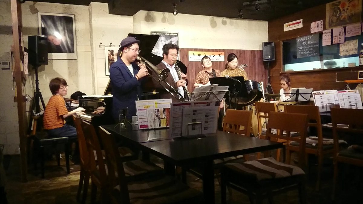 shi_na_708's tweet photo. 今日はこのメンバーのラテンジャズを楽しんできました！
偶然遊びに来ていた新谷さんのクラリネットまで聴くことができて、本当に幸せでした(*^^*)
初めましての小針さんのスティールパンの音色は優しくて一瞬で惚れちゃいました(〃ω〃)
#CaribbeanSession https://t.co/FGGlfu33q2