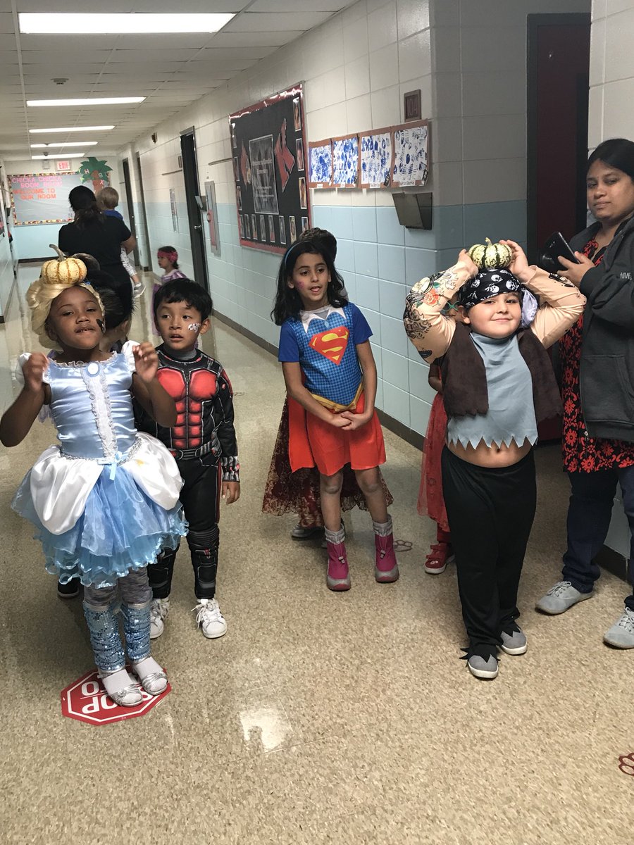 kinderbrock's tweet photo. Minute to win it games for our fall parties! #area4success #klondikefam #pumpkinbalancewalk #donuteating https://t.co/22mFfNB0vH