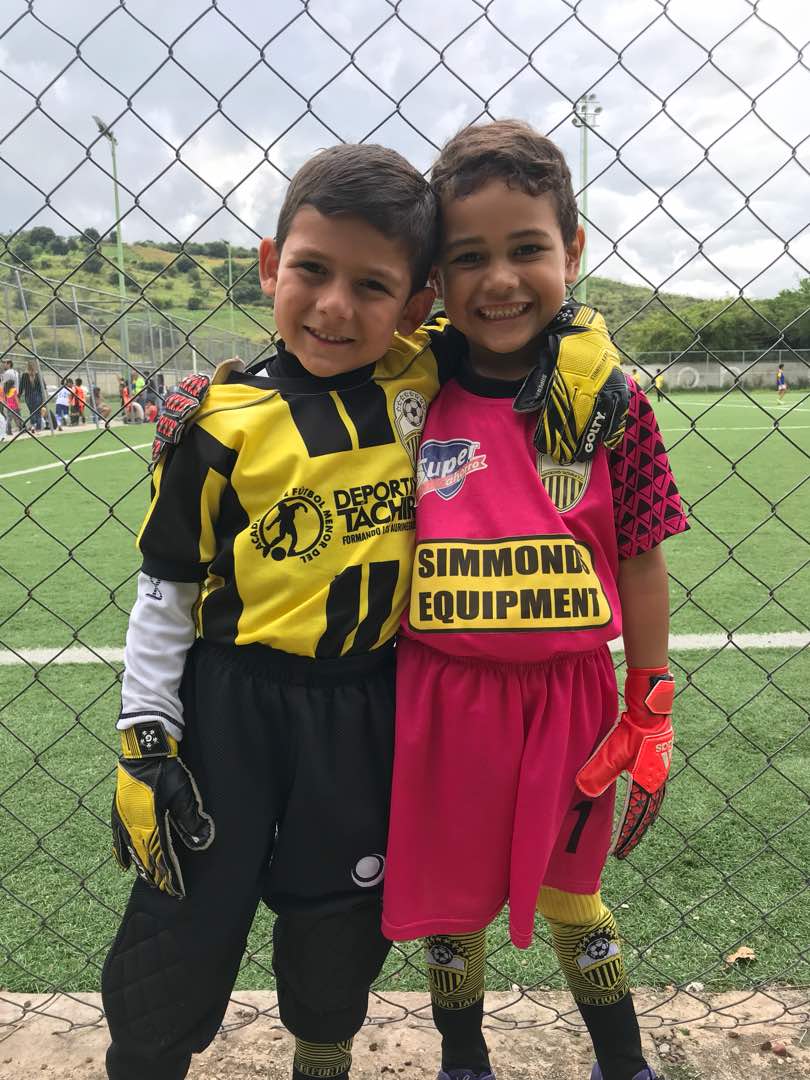DvoTachira's tweet photo. #CanteraDTFC | #Teterito | @DvoTachira 2-0 Iutenses |
🔝👏
#Municipal🏆 https://t.co/Ch8gKHQrgY