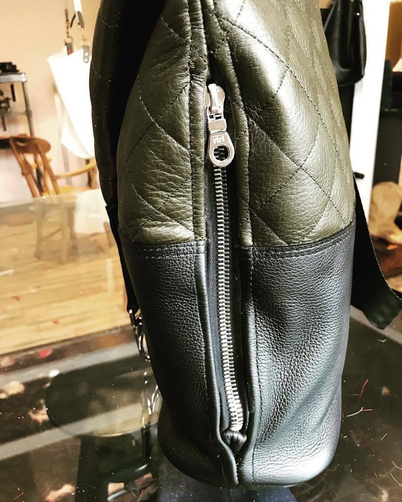 Metaforros's tweet image. #sidezipper #bespokebag #bespokesoap