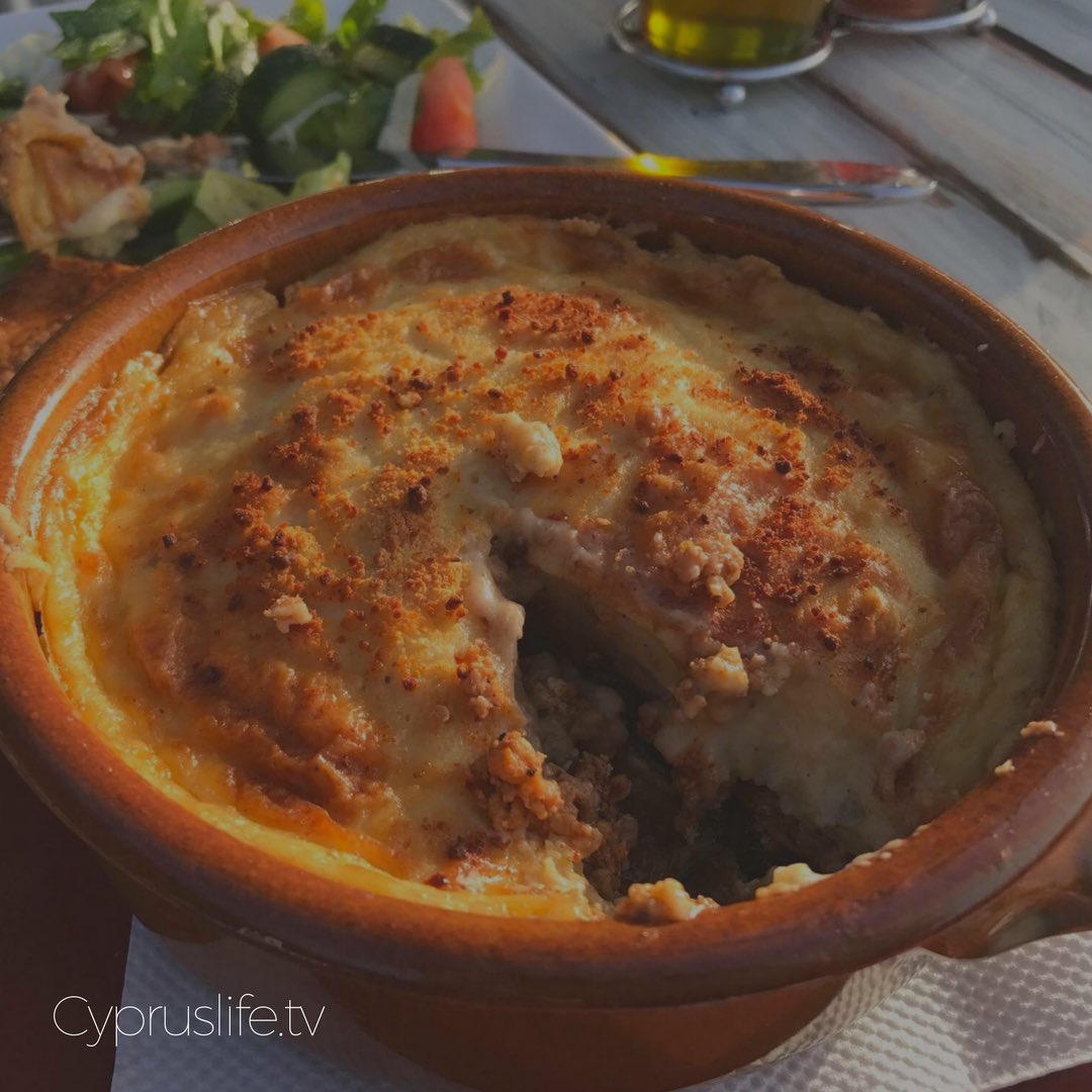 cypruslife_tv's tweet photo. Fancy a little #moussaka #cyprusfood #cyprustraditional #cypruslife #lunch #cypriotfood #aubergine #greekfood #greekfoods #greekdinner https://t.co/O9eaW4VZvK