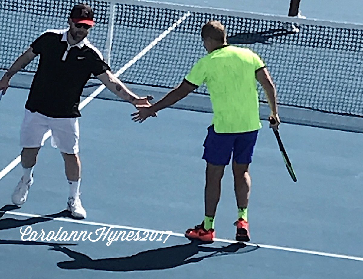 88olpgirl's tweet photo. Excellent matches @thedavidcook @JohnMacEnroe still think last shot was in💚🎾🏸that @Royals racket will get W tomorrow!PS ladies did earn it😌 https://t.co/5LIzd76AM0