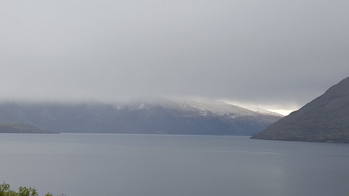 LornaPaul's tweet image. What a difference a day makes! Snow!  Day 2 of the southern physiotherapy symposium in queenstown #sps8