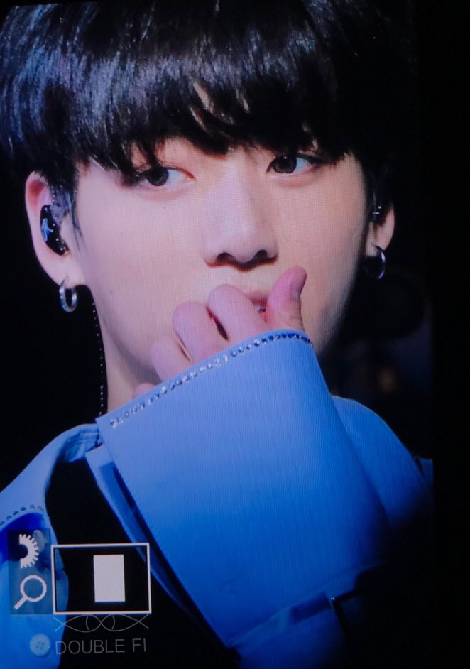 double_fis's tweet photo. 171104  #정국 #JK #jungkook #방탄소년단  @BTS_twt https://t.co/J6IYWpFsJv
