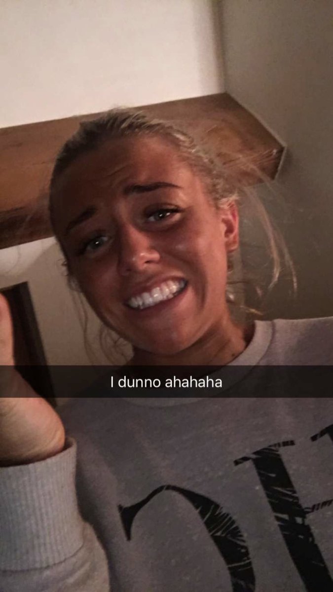 SamBroadhead_'s tweet photo. @niamhsedgwick happy birthday!! Have a great day 🎉🎉🔞xx https://t.co/8OxKUpmwgE
