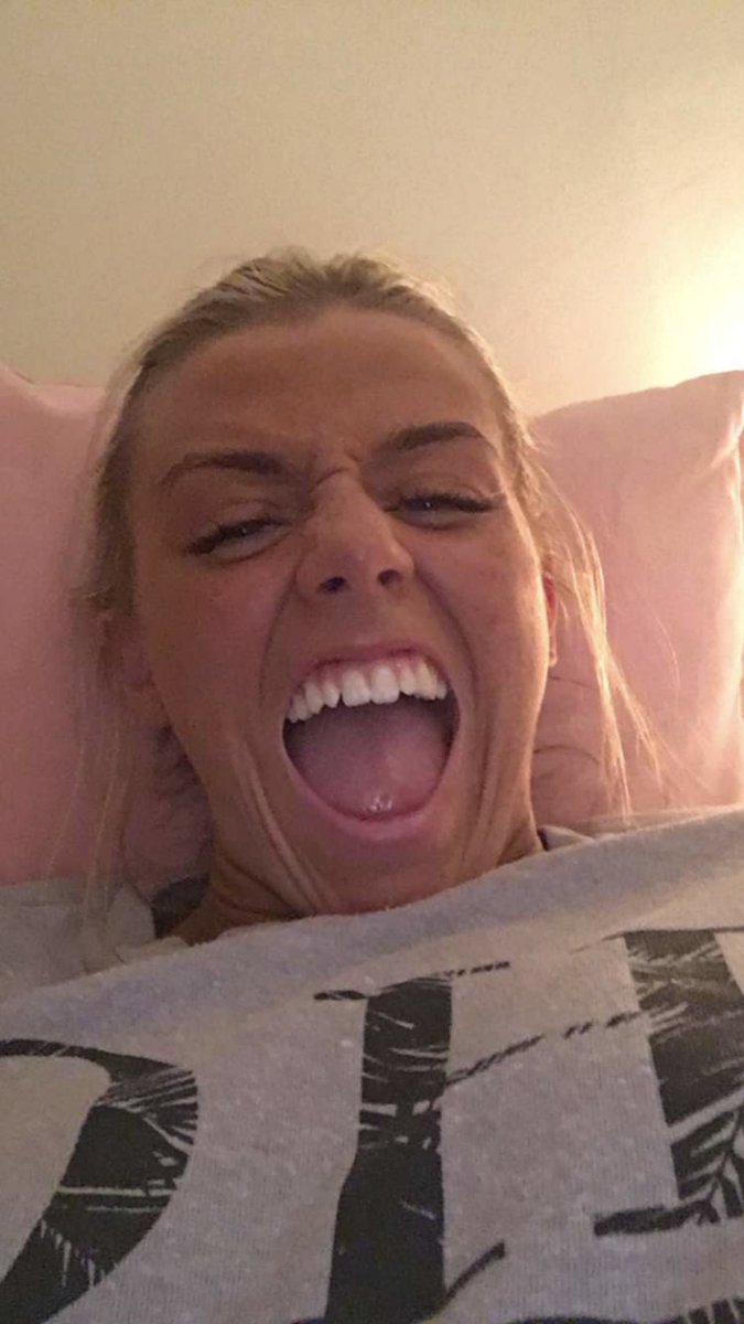 SamBroadhead_'s tweet photo. @niamhsedgwick happy birthday!! Have a great day 🎉🎉🔞xx https://t.co/8OxKUpmwgE