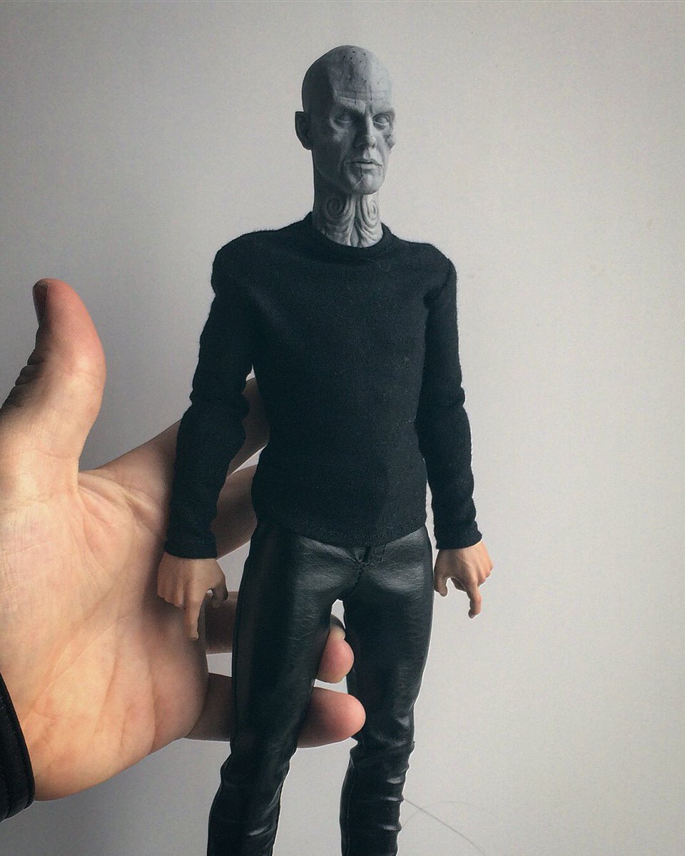 lexluter91's tweet photo. The clothes of Mr. Quinlan in process. https://t.co/gtTaCFMWVg