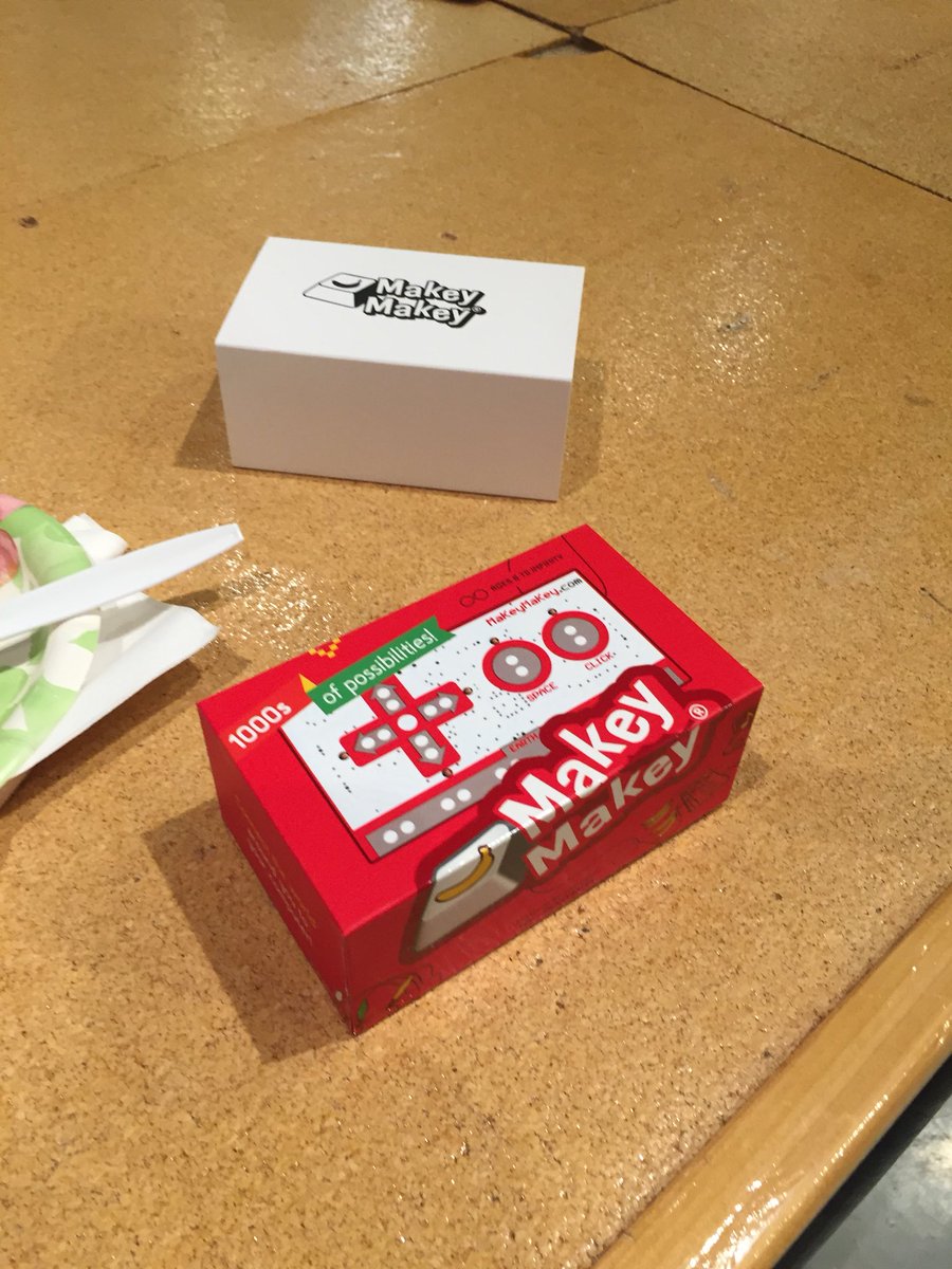tlemkie's tweet photo. Unboxing! #tinkrlab https://t.co/Z5fywZb81c