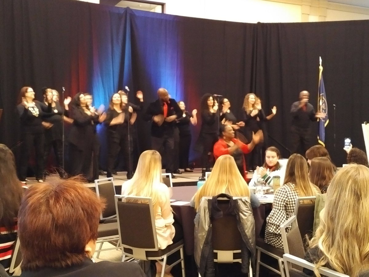 donMiguelSLC's tweet photo. Singing "This Little Light of Mine" @NAME_AdvanceMCE conference in #SLC  #NAME2017 https://t.co/uQSuFvoIam