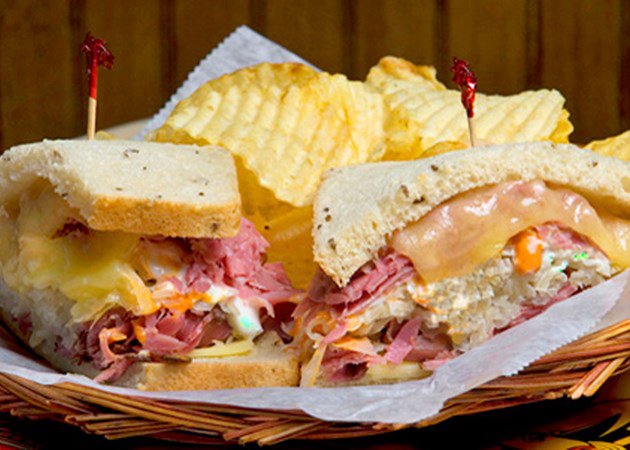 40% OFF Food &amp; Drinks at European Street Cafe <a href="/EStreetCafe/">European Street Cafe</a>! #JAX

👉 tracking.groupon.com/r?tsToken=US_A… 👈