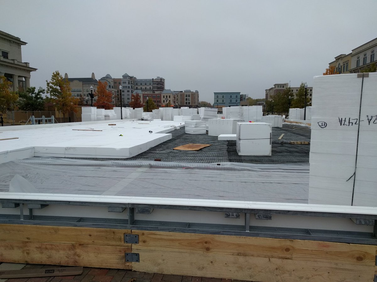 The ice rink is coming together! @CITYOFCARMELIN <a href="/CarmelChristkin/">CarmelChristkindl</a>