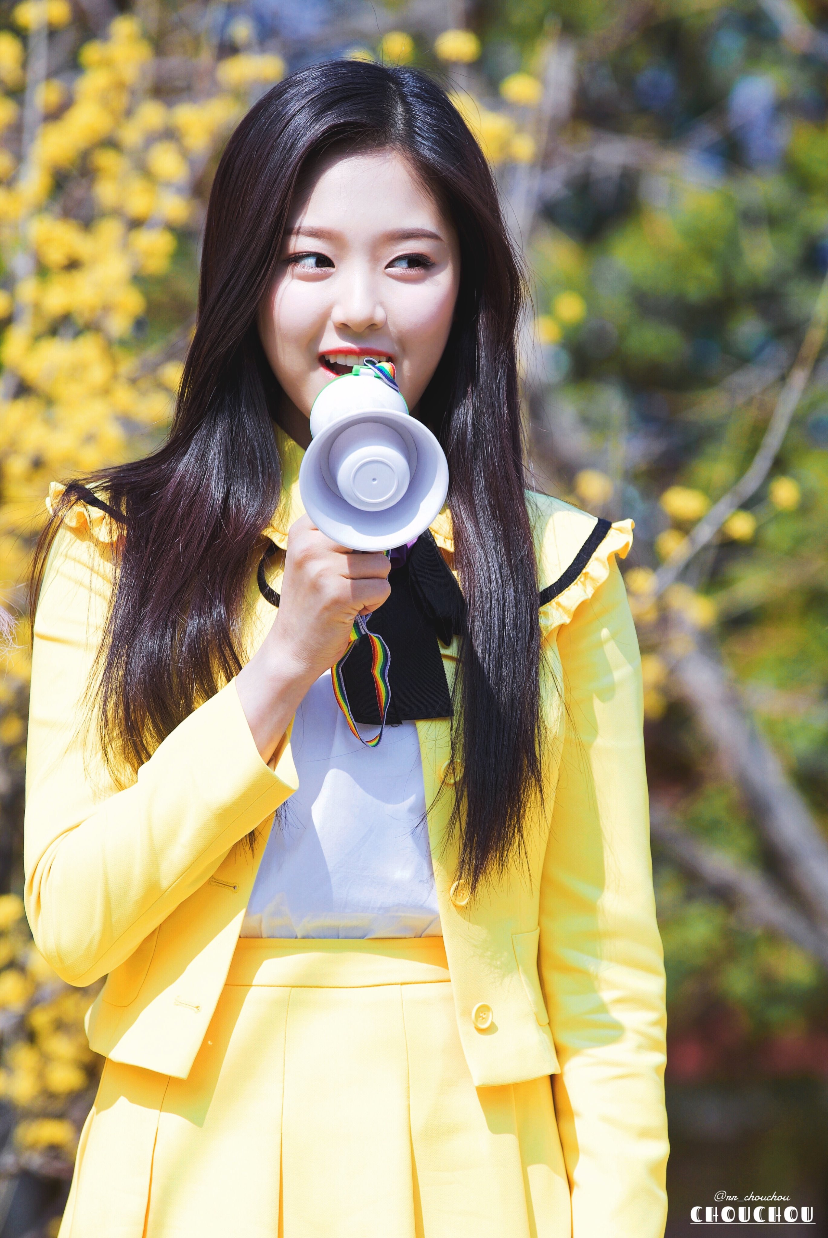 DNzIsT1V4AAgm29.jpg:orig