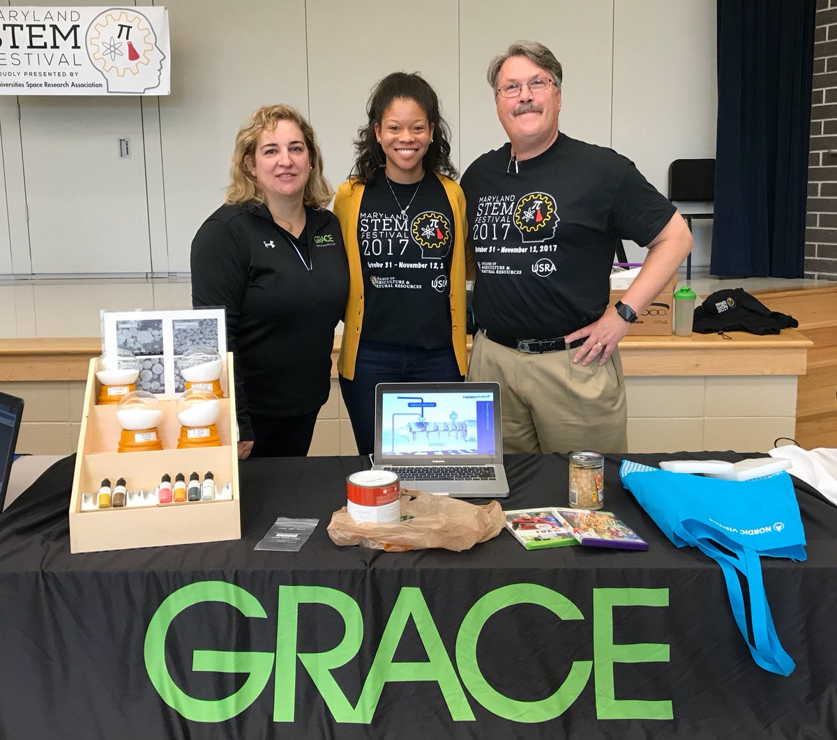 LindaLamppert's tweet image. Thank you @WRGraceCo for supporting this year’s @mdstemfest at @hcpss_wlms today!