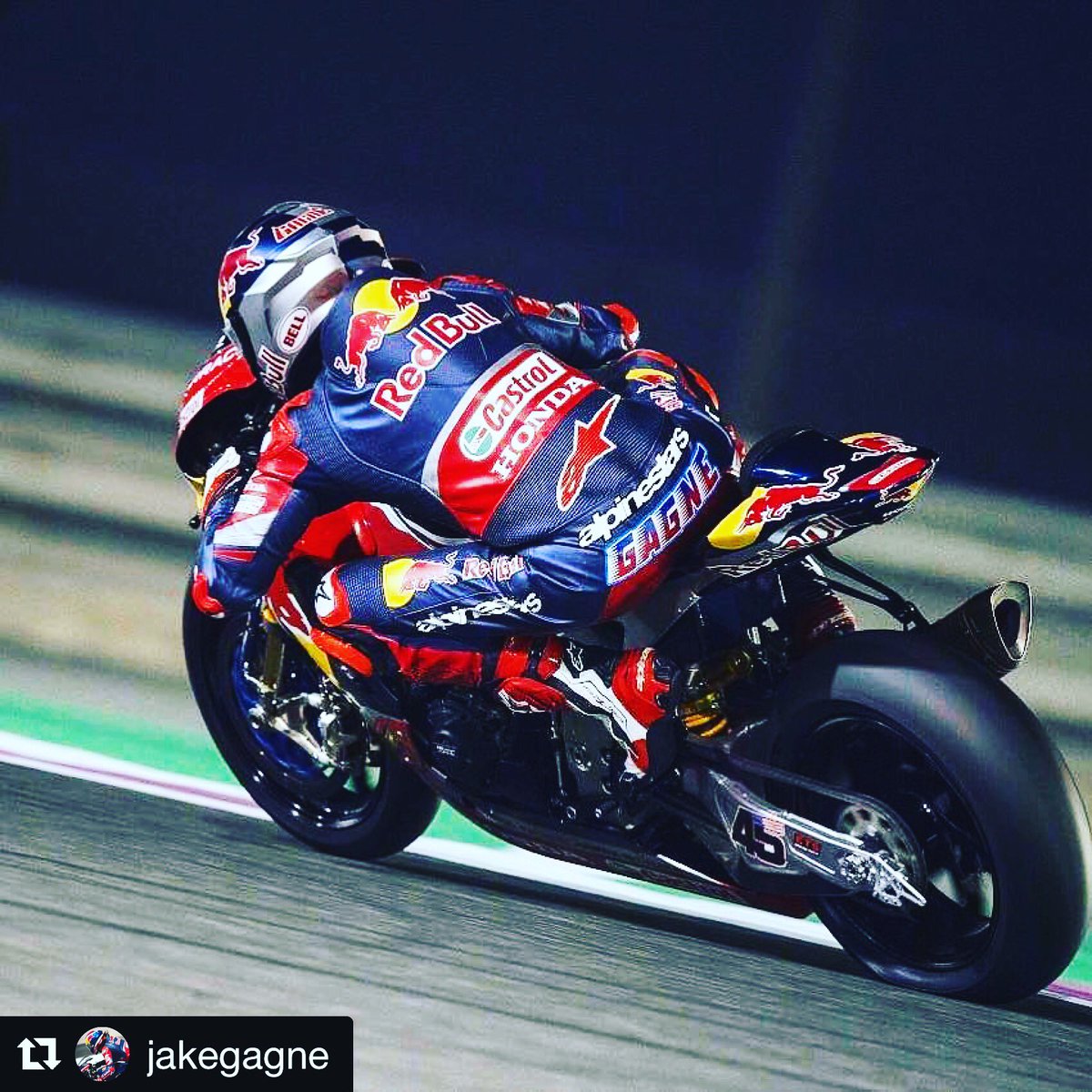 MotorcycleShows's tweet image. Tune in @ 11 am PST for @WorldSBK Race 2. Watch our 🇺🇸 fly w/ @jakegagne piloting the @HondaWSBK Fireblade.

#GoJake #QatarWorldSBK