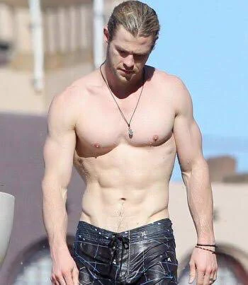 日本よこれが本当の筋肉だｗ日本の細マッチョは全然マッチョじゃないｗｗｗ