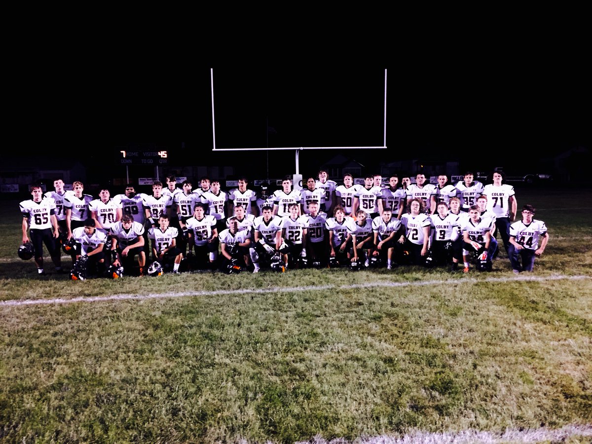 kaiserl23's tweet photo. We started out as a team but we ended up a family. I am proud of all of you. #PRIDE✊🏾 https://t.co/koIKClecrh