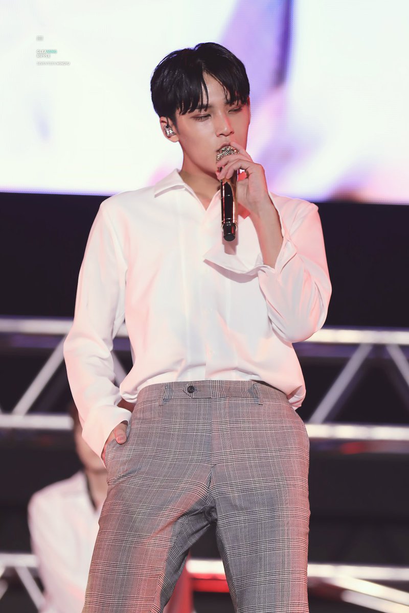 seongwurn's tweet photo. ...okay fuck https://t.co/BYzNq6sT2V